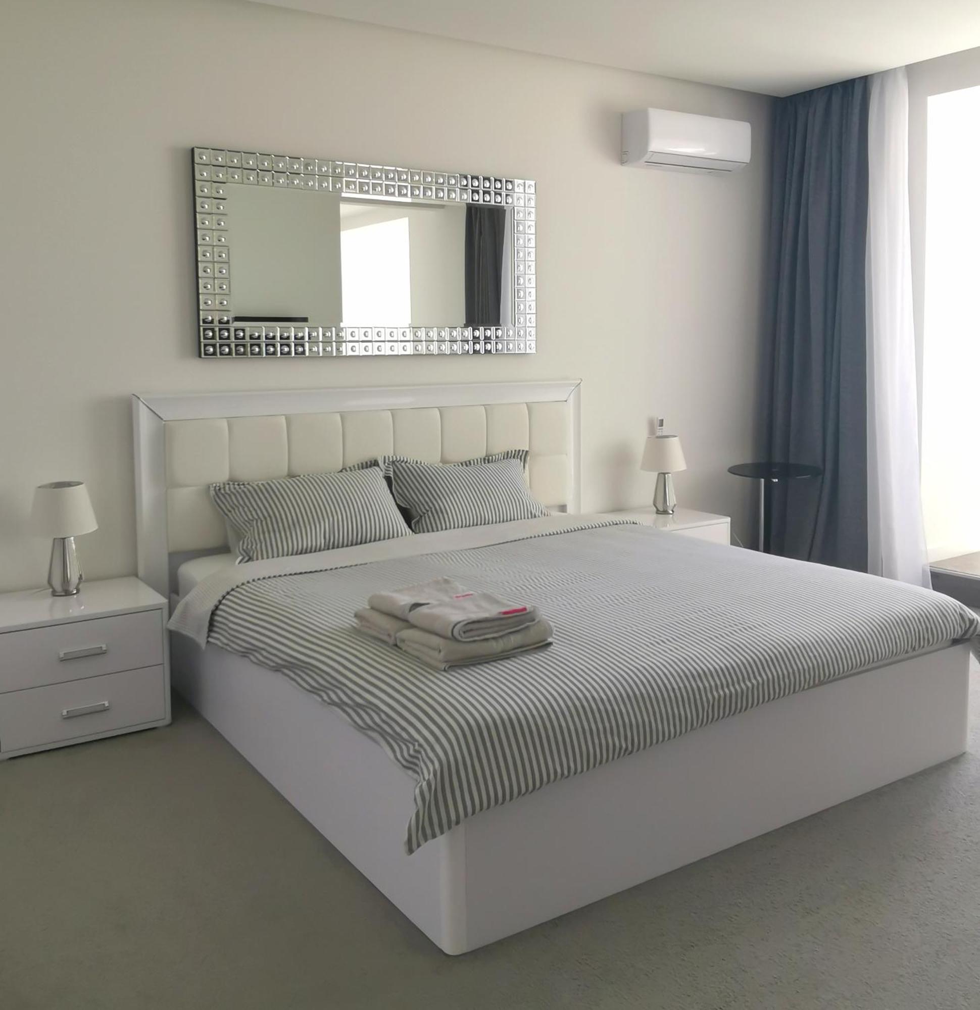Stylish Riverside Apartments In Riviera Complex Mykolaiv Exterior photo